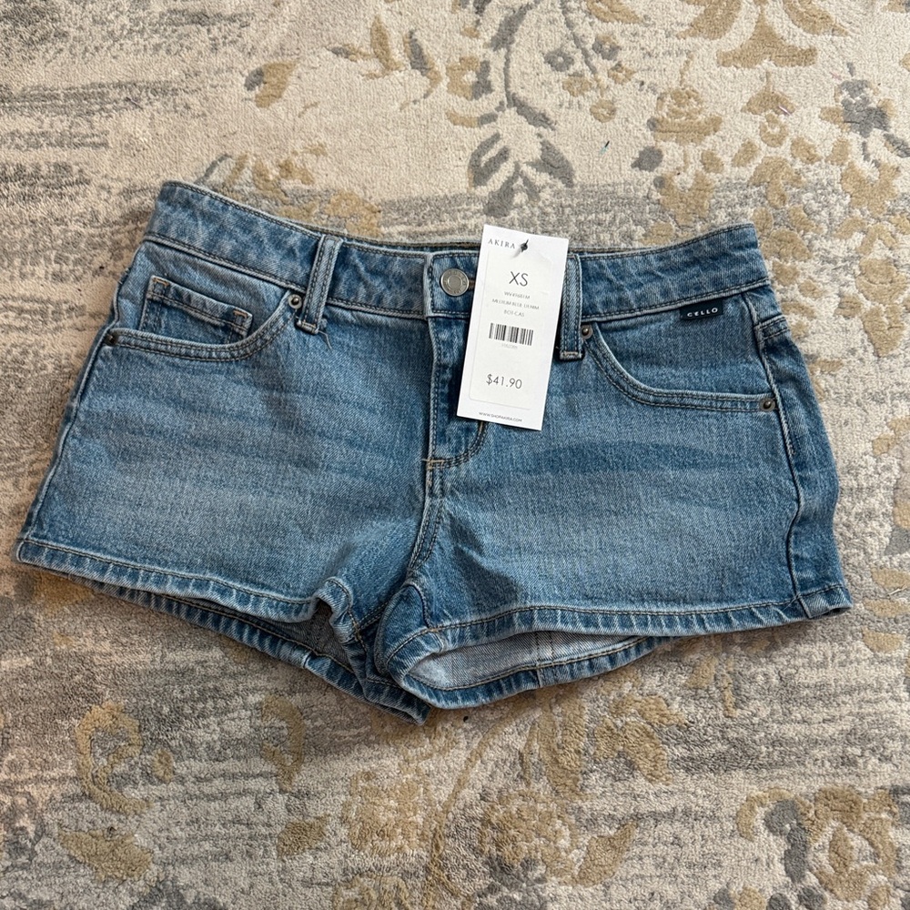 AKIRA- CELLO Blue Jean SHORT Shorts XS New with Tags